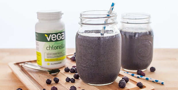 Supercharged Blueberry Chlorella Smoothie
